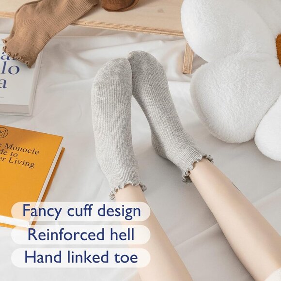 6 Pairs of Women, Cute Ruffle Ankle Socks - Picture 5 of 7